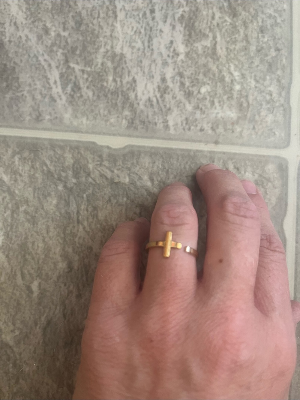 Goldtone cross adjustable ring